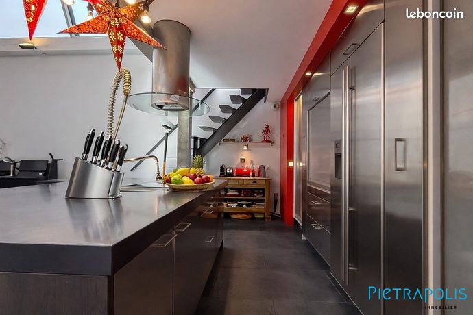 Maison 7 pièces 295 m² — 8