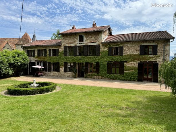 Propriété 10 pièces 345 m²