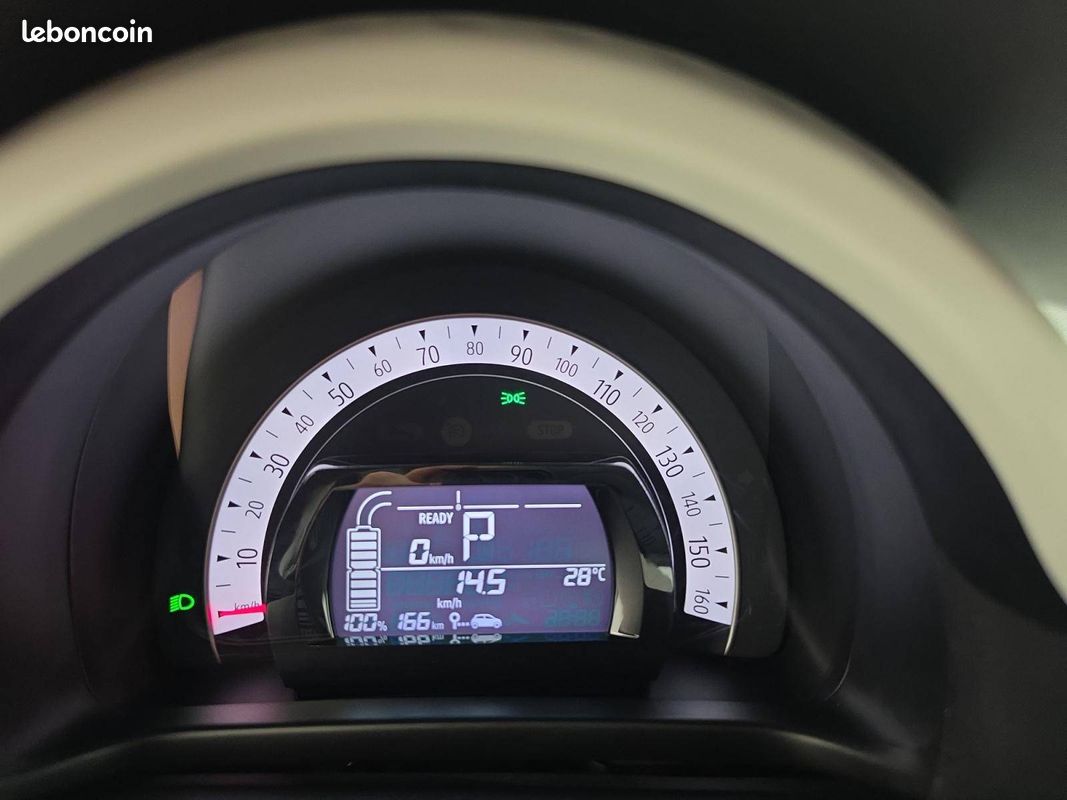 RENAULT Twingo III E-Tech Authentic (image 17)