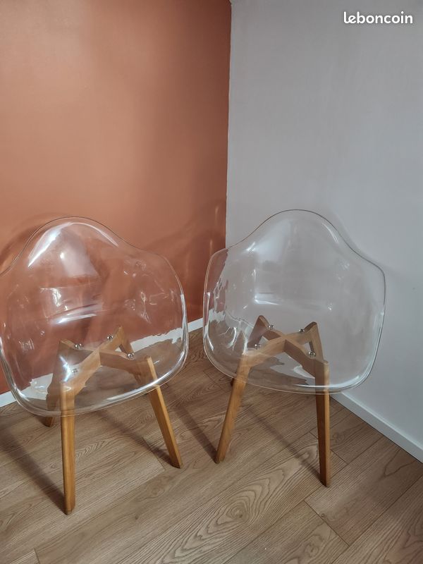 Lot de deux fauteuils chaises transparentes scandinaves (image 1)