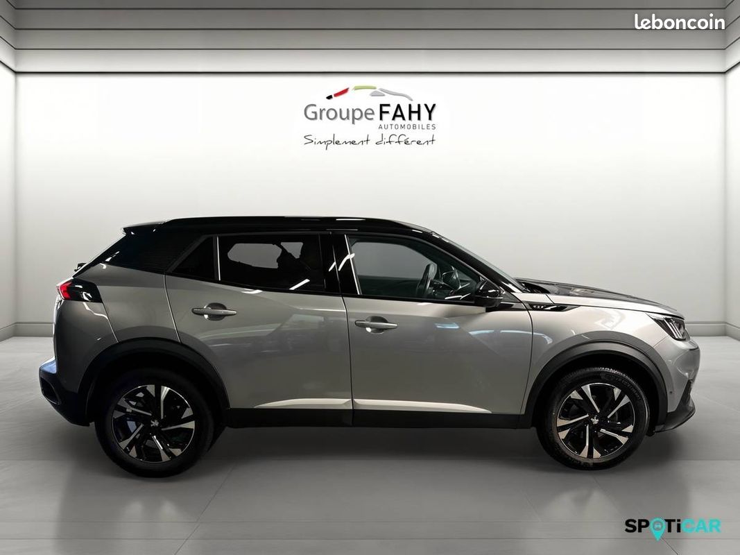 PEUGEOT 2008 PureTech 130 S&S EAT8 GT (image 3)
