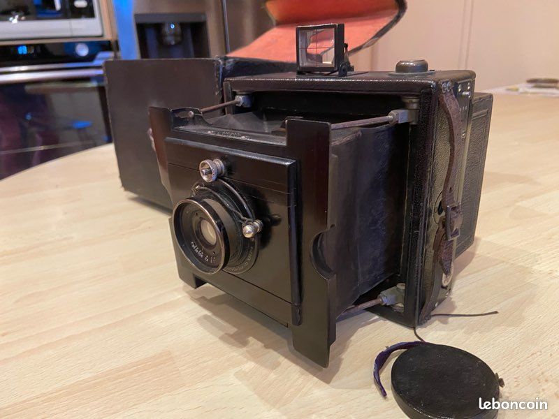 Appareil photo ancien en bois (image 2)