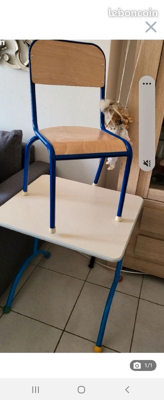 Chaise avec table enfants (image 1)