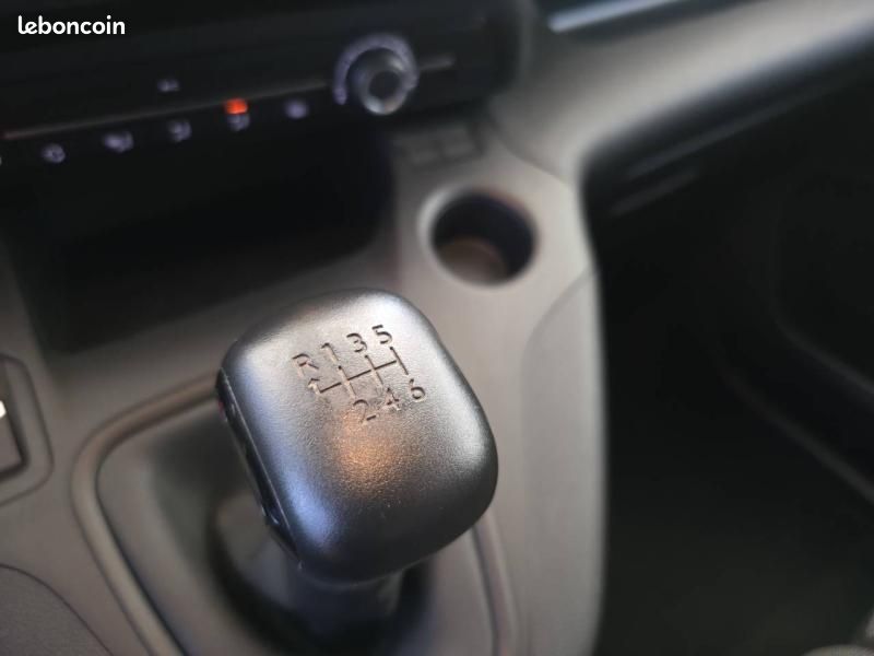 Peugeot Partner M 650kg BlueHDi 100ch S&S Pack Premium Connect (image 17)