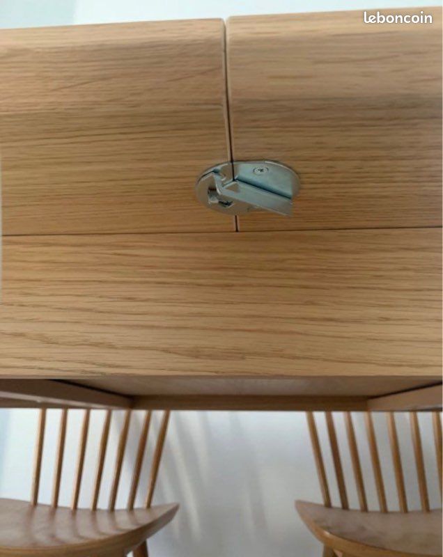 Table salle à manger Habitat en chêne clair modèle Losange (image 3)
