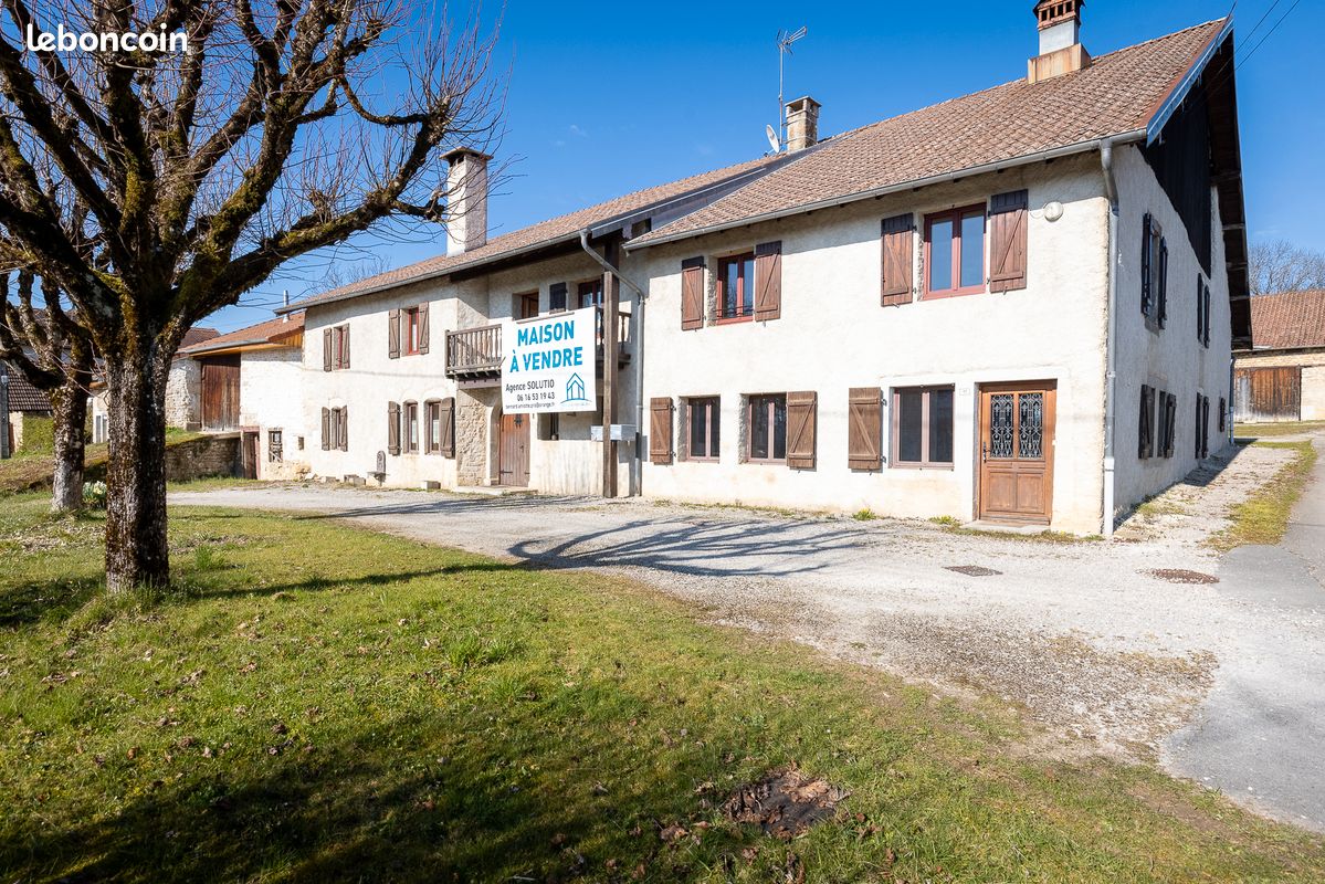 Maison 6 pièces 166 m² · à Guyans-Durnes · 166 m² · 165 000 €
