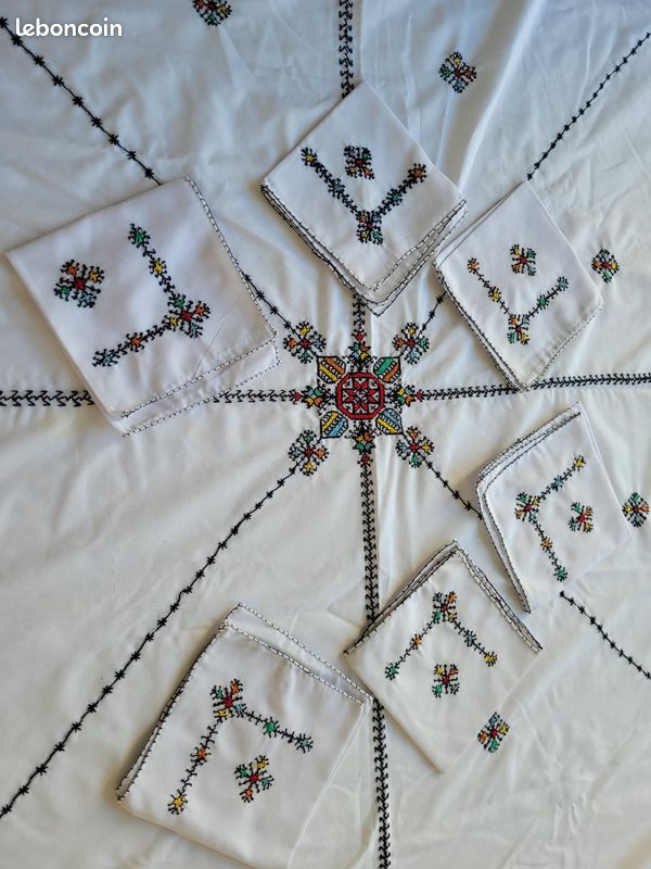 Nappe et serviettes broderie Maroc (image 1)