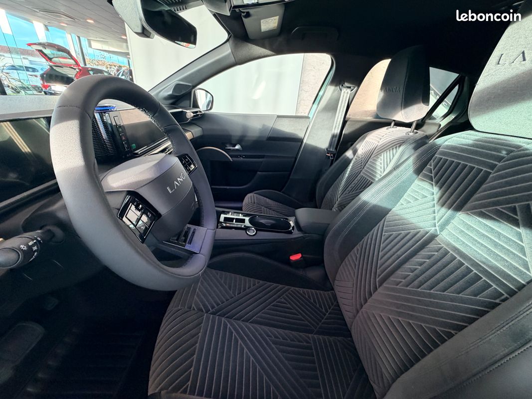 LOA 106e/mois Nouvelle Lancia Ypsilon 1.2 ibrida 110ch LX DISPONIBLE (image 4)