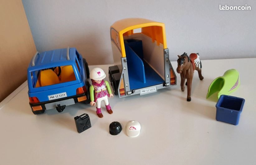 Voiture avec Remorque et Cheval playmobil 5223 (image 1)