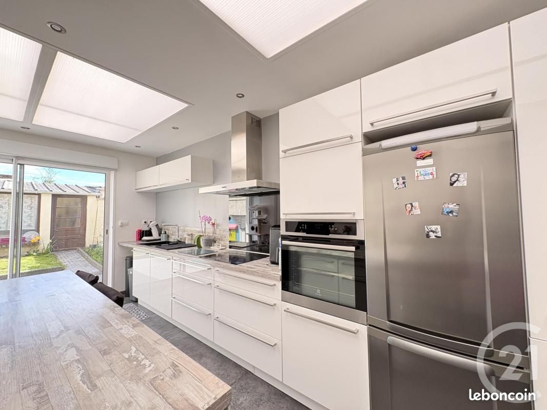 Maison 3 pièces 79 m² · à Croix · 79 m² · 240 000 €