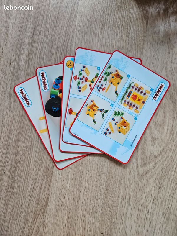 Lot jeux de construction et circuits et dominos (image 10)