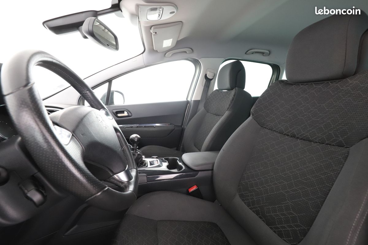 Peugeot 3008 1.6 Blue-HDi Style 120 ch (image 5)