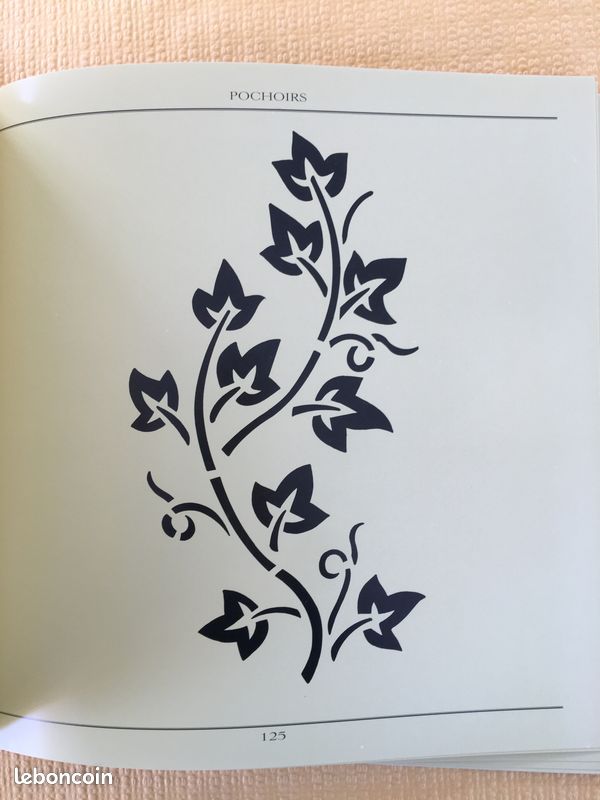 Gros livre sur les Pochoirs, comprenant modèles à découper (image 6)
