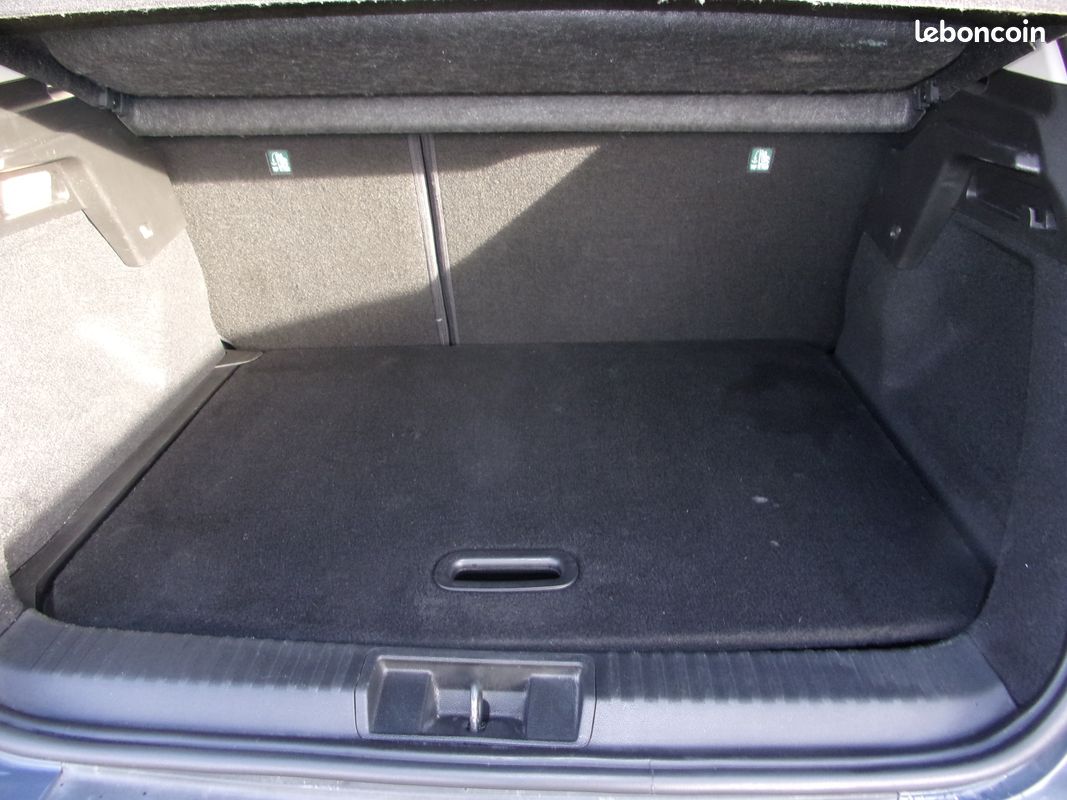 RENAULT CAPTUR BLUE DCI 115 EDC INTENS + attelage (image 8)