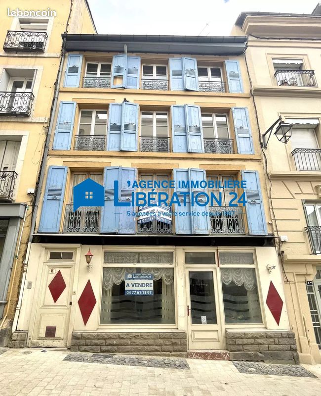 Local commercial 12 pièces 400 m² · à Le Puy-en-Velay · 400 m² · 269 000 €