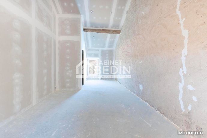 https://img.leboncoin.fr/api/v1/lbcpb1/images/a5/b8/48/a5b848a984c321e62ebf44521ce0ef073bb514e0.jpg?rule=ad-image
