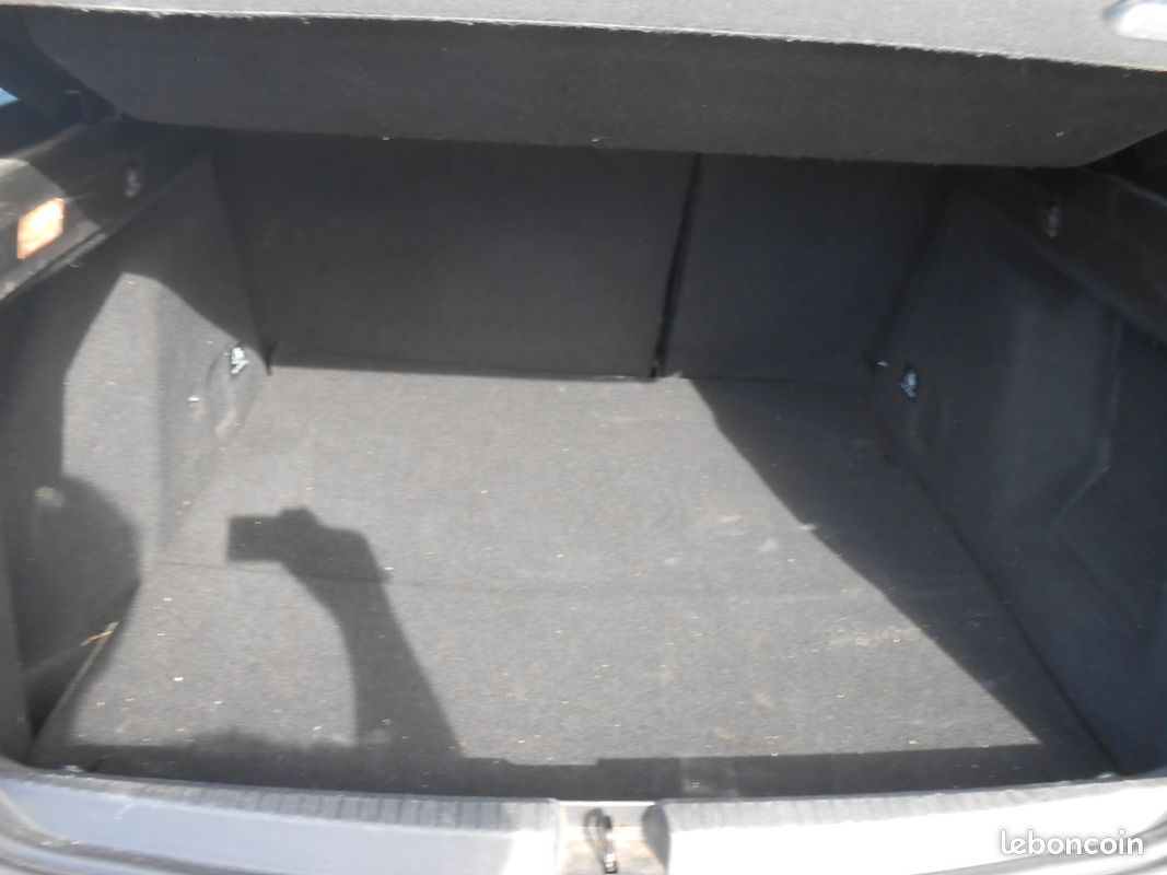 DACIA DUSTER Blue dCi 115 4x2 Confort (image 15)