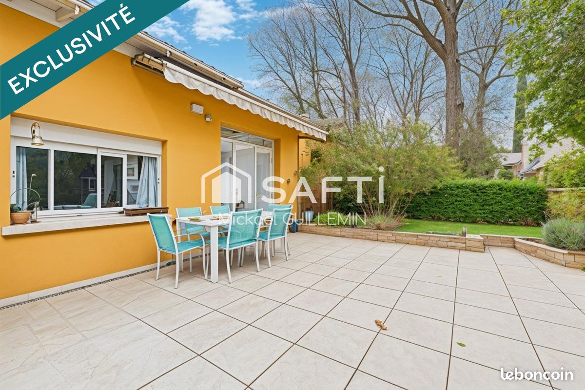 Maison 8 pièces 230 m² · à Livry-Gargan · 230 m² · 499 000 €