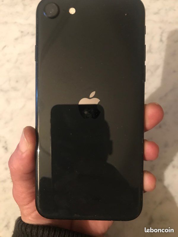 Iphone SE 2020 Noir 64G-Garantie Apple jusqu’au 04-2021 (image 3)
