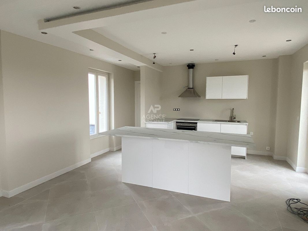 Appartement a louer saint-germain-en-laye - 5 pièce(s) - 135 m2 - Surfyn