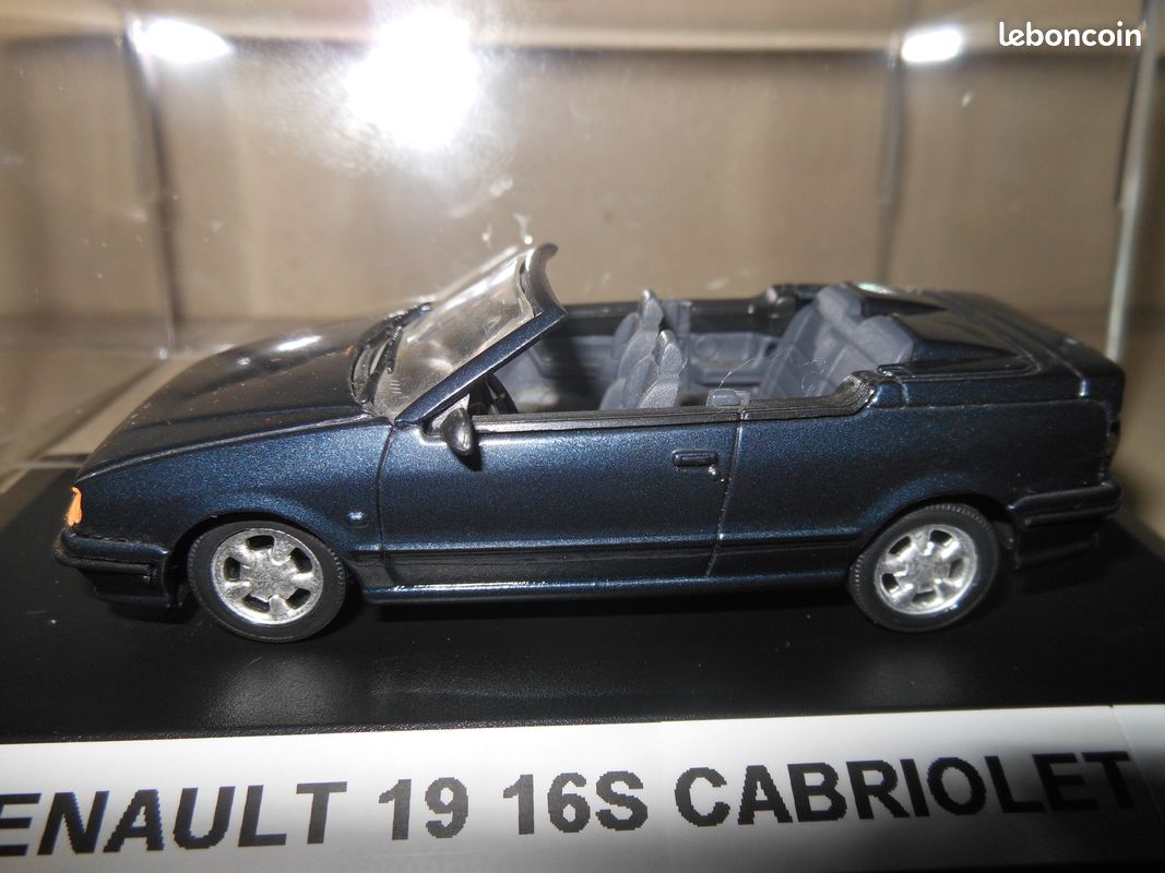 Renault 19 16S Bleue - Provence Moulage - Résine 1/43 - Occasion (sans Boîte)