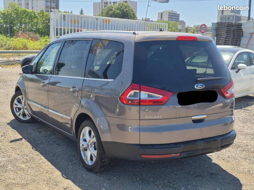 FORD Galaxy II Phase 2 2.0 TDCi 16V Powershift 140 cv Boîte autoBON Etat 2013 (image 4)