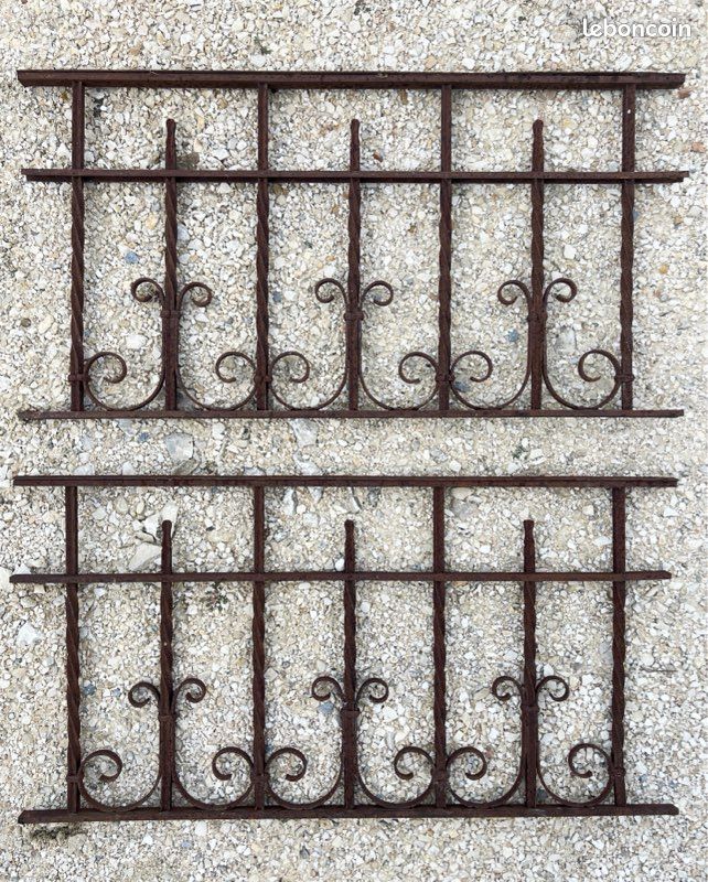 Paire d’appuis de fenêtre en fer forgé garde corps (image 1)