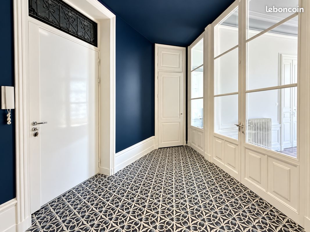 Appartement 4 pièces 151 m² · à Grenoble · 151 m² · 2 109 €/mois