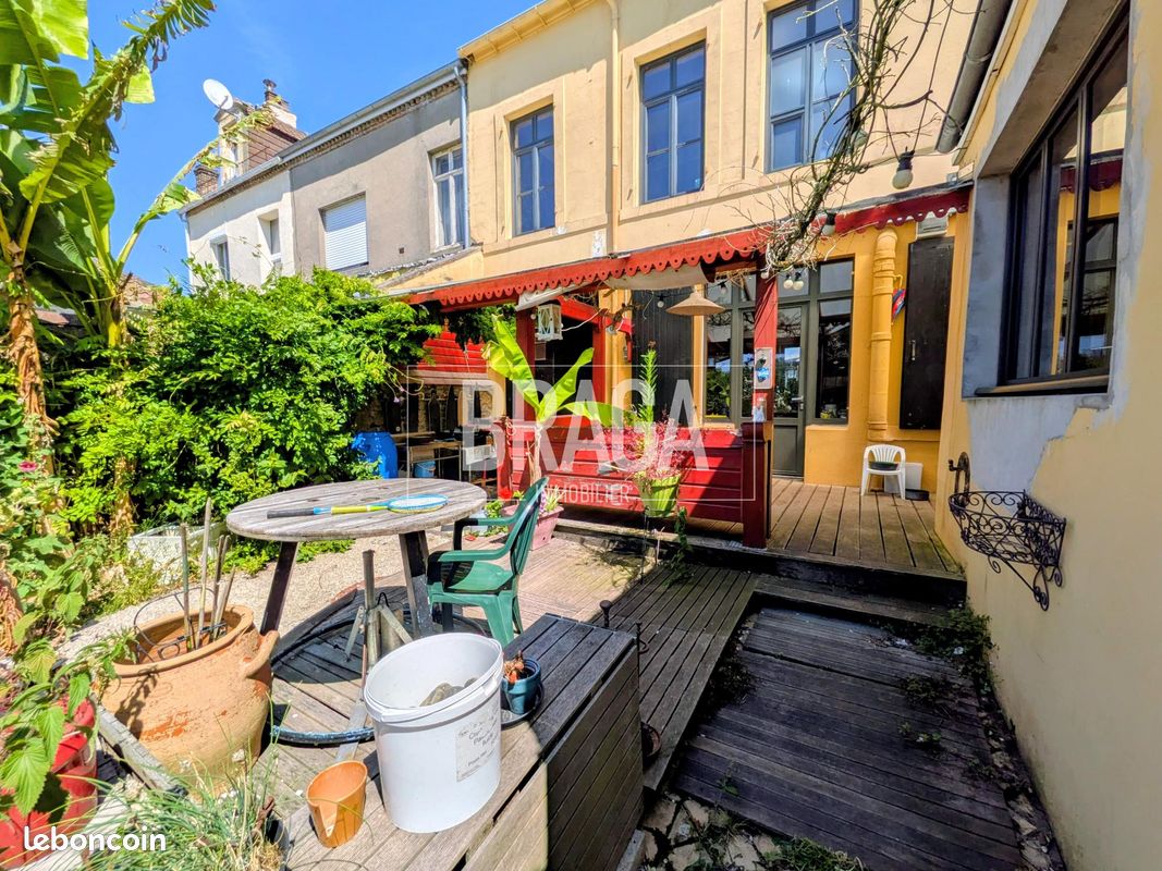 Maison 7 pièces 189 m² · à Saint-Étienne-au-Mont · 189 m² · 202 000 €