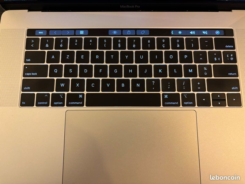 MacBook Pro 16 (image 2)