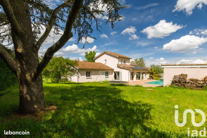 Maison 7 pièces 199 m²
