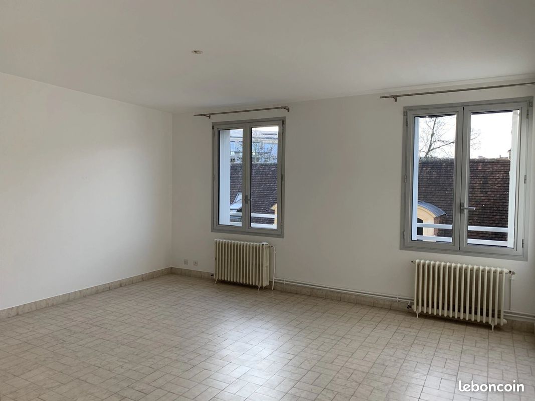 Appartement 3 pièces 77 m² - Bergerac 24100 (image principale 2)