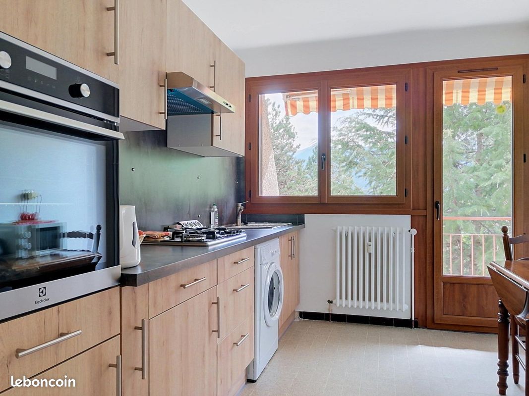 Appartement 4 pièces 74 m² · à Embrun · 74 m² · 219 000 €