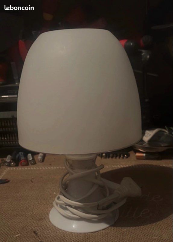 Vend veilleuse de nuit (image 1)