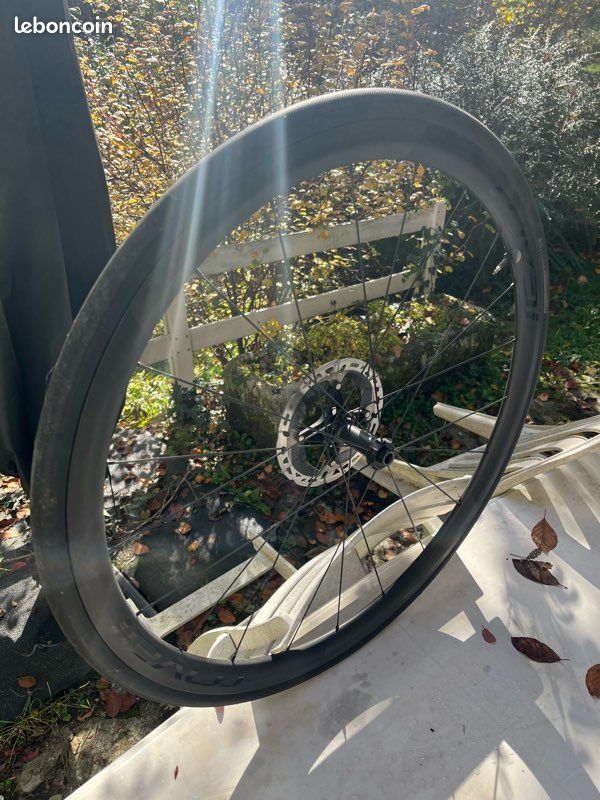 Roval (image 1)
