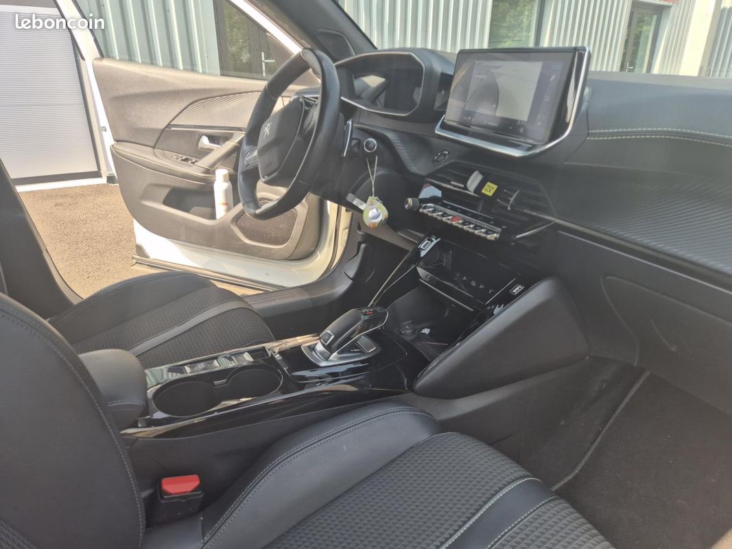 Peugeot 2008 generation-ii 1.5 bluehdi 130 gt line eat bva start-stop (image 12)