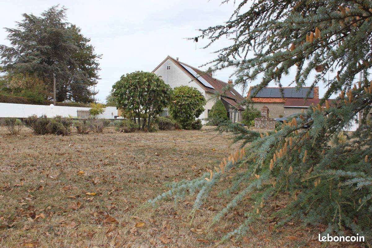 Maison 8 pièces 161 m² · à Quinssaines · 161 m² · 246 000 €
