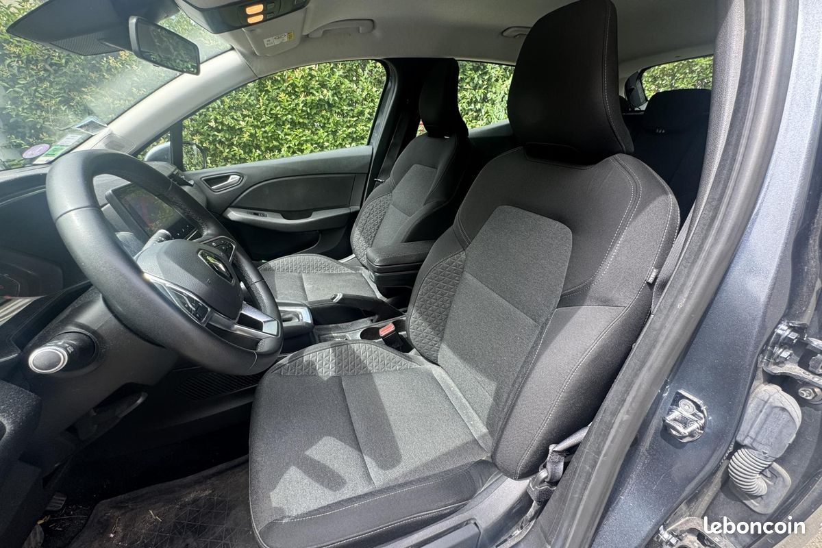 RENAULT CLIO 1.6 E-Tech Hybride - 140 - BVA multi-modes - 2021 V BERLINE Business (image 13)