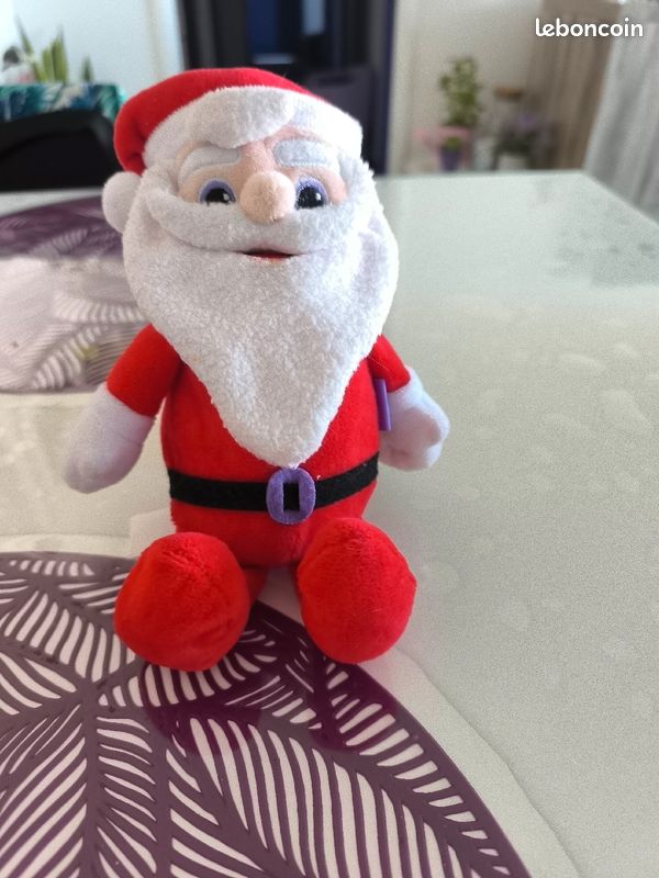 Peluche père noël (image 1)