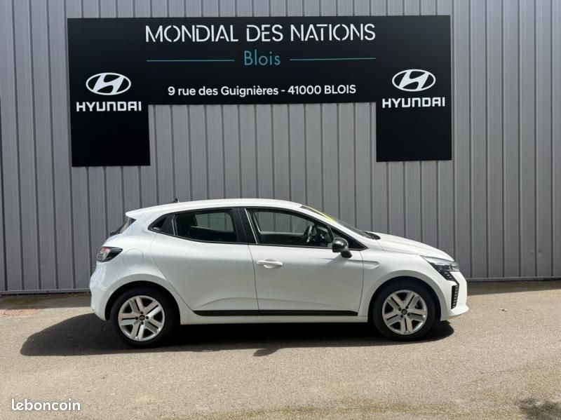 Renault Clio 1.5 dCi 100ch Evolution - 25 (image 6)
