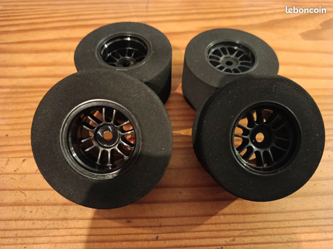 4PCS Jantes en métal de 1.9 pouces avec pneus pour 1/10 RC Crawler Model Car Par