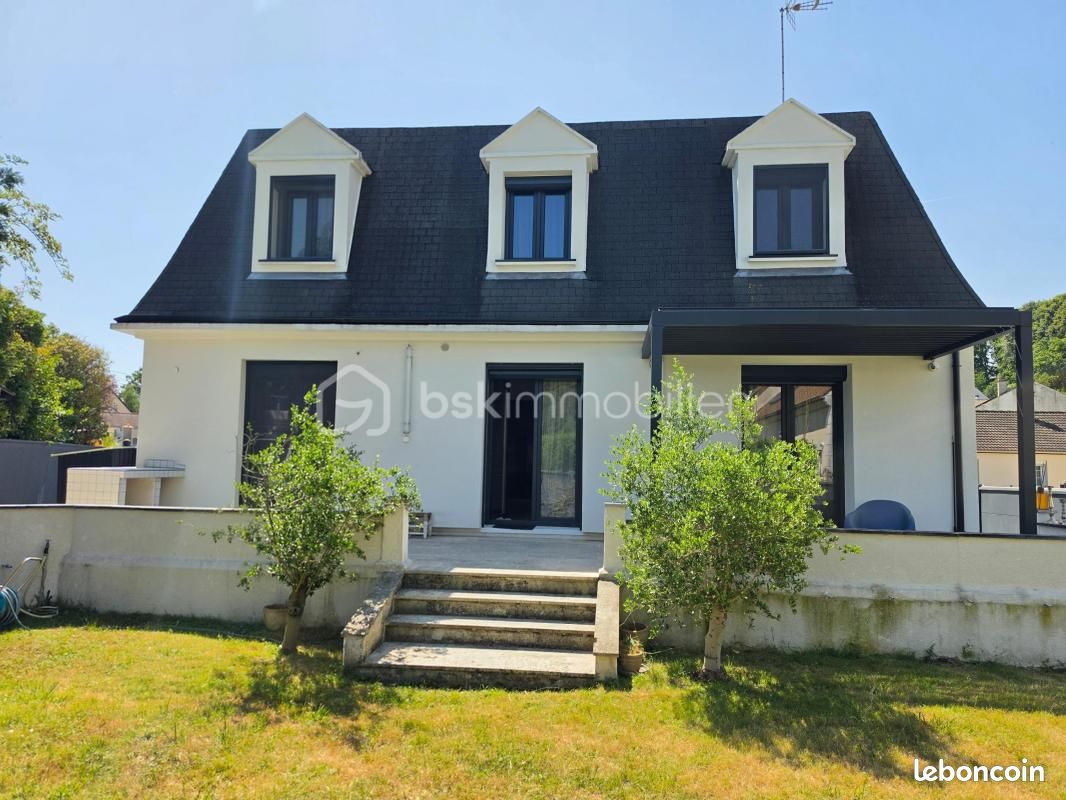 Maison 8 pièces 151 m² · à Coubron · 151 m² · 560 000 €