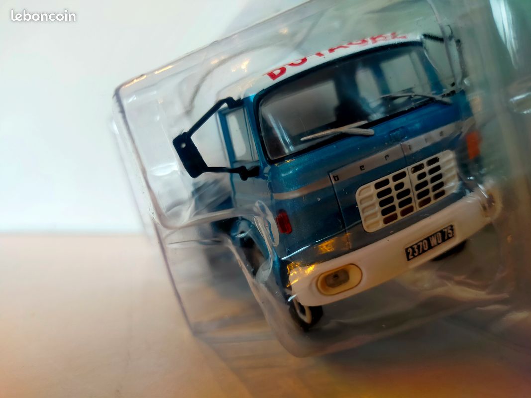 Voiture Miniature Camion Citerne Berliet GCK 160 B Bleu Et Blanc Citer Gaziere Propane Butagaz Voiture Miniature Camion Citerne Berliet GCK 160 B Bleu Et Blanc Citer Gaziere Propane Butagaz