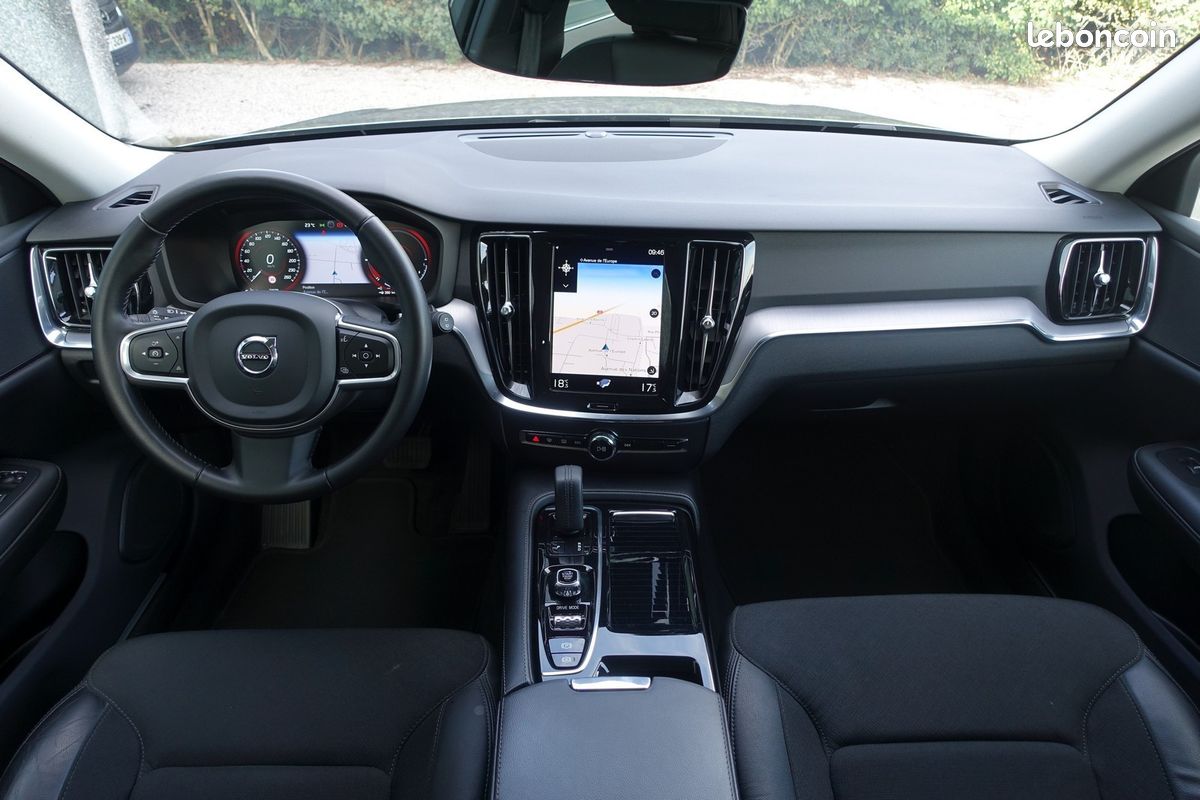V60 T6 Awd Momentum Hybride Rechargeable Geartronic Phev 340ch Semi-cuir/Gps Europe/Carplay/Hayon électrique/Full LED/Régulateur/1*Main/Garantie 12 mois (image 11)
