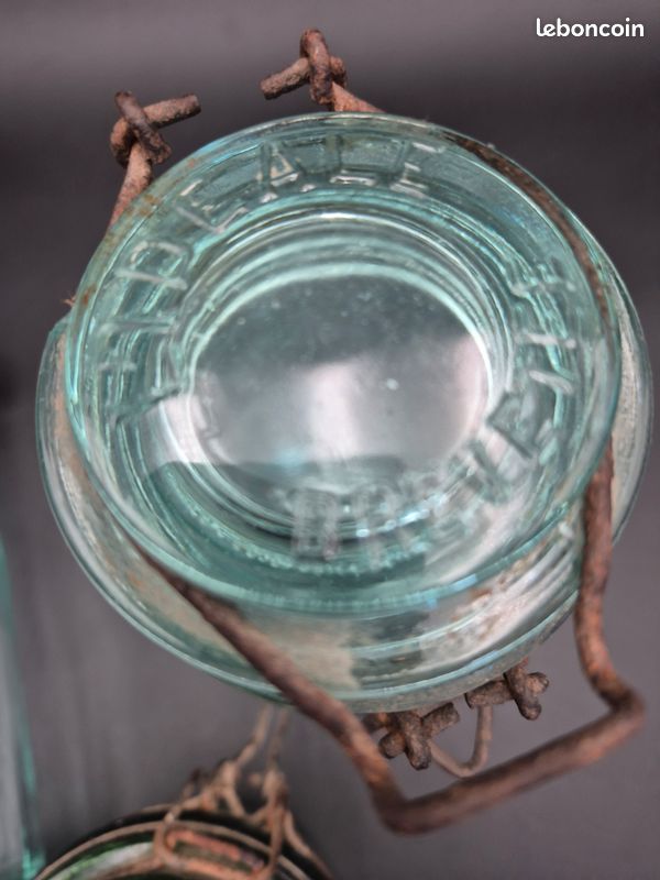 1 ANCIENNE BOUTEILLE BOCAL VERRE Soufflé moulé couleur AMBRE 1 L TRUFFES D Marron
