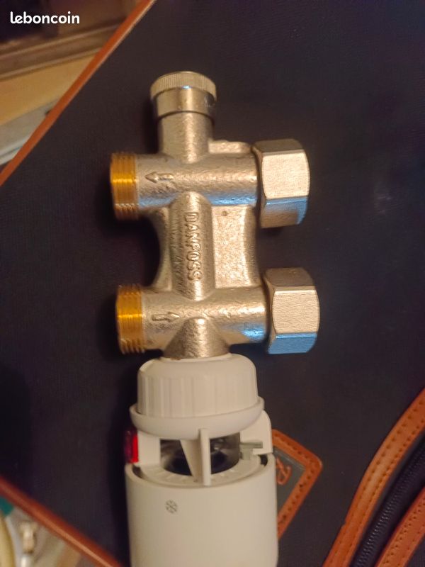 Robinet thermostatique chauffage (image 1)
