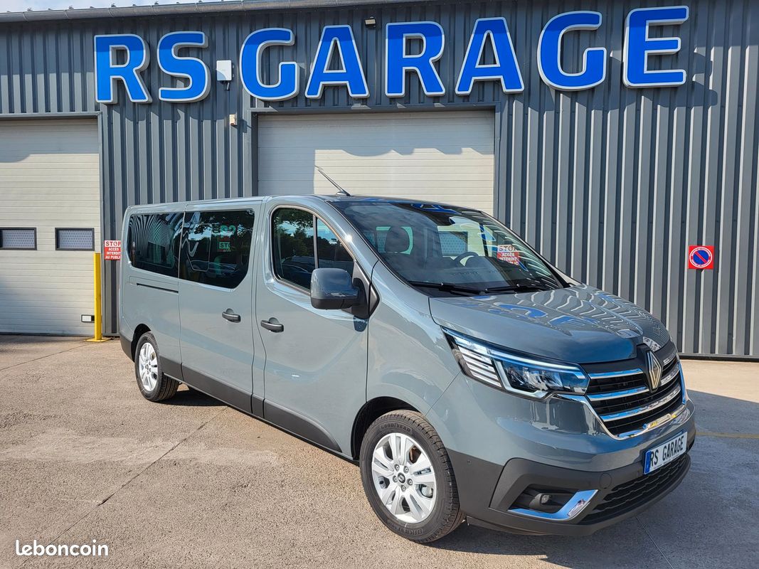 RENAULT TRAFIC COMBI L2 GRAND TECHNO 2.0 Blue DCI 150 BVM6 EASY ACESS 09 PLACES NEUF avec AMÉNAGEMENT TRANSPORT FAUTEUIL ROULANT + CAMÉRA RECUL + GPS / SANS MALUS ÉCOLOGIQUE ( Prix Vente 35 990 HT ) (image 1)