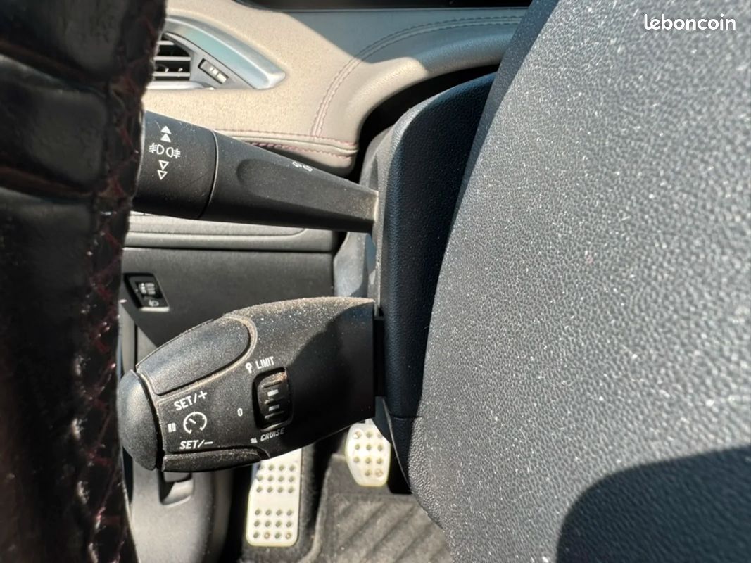 Peugeot 208 1.6 THP 156 CH XY / Distribution faite (image 16)