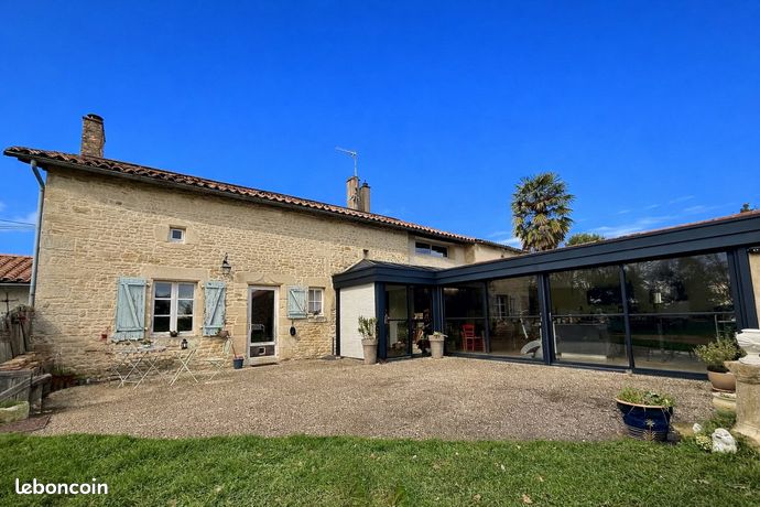 Propriété 7 pièces 234 m²