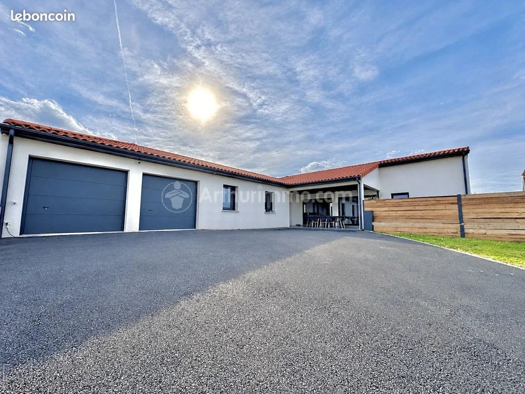 Maison 5 pièces 134 m² · à Pont-du-Château · 134 m² · 393 750 €